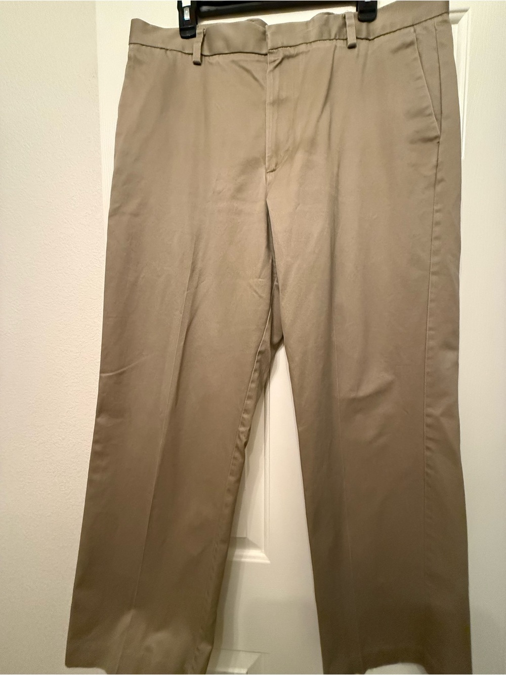 Dockers D3 Classic Fit Khaki Pants Men’s Size 38x30 Flat Front Chinos